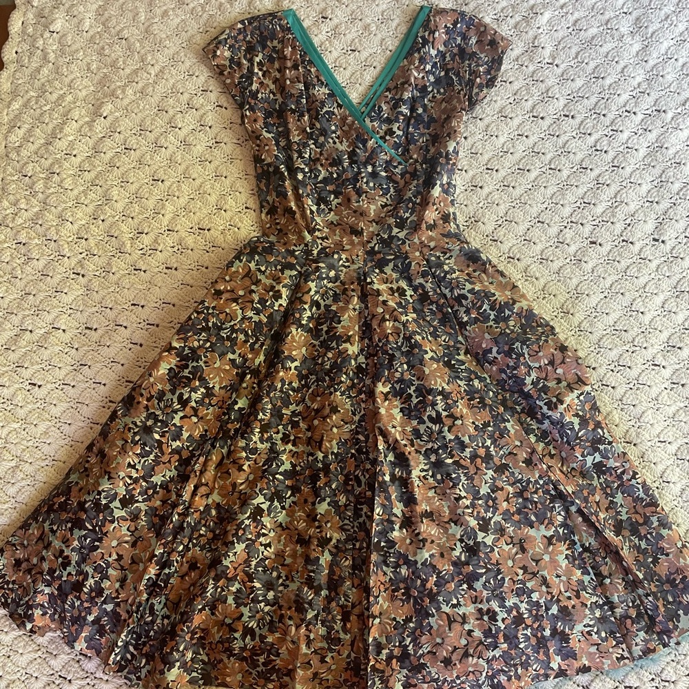 Vintage Floral V-Neck A-Line Dress